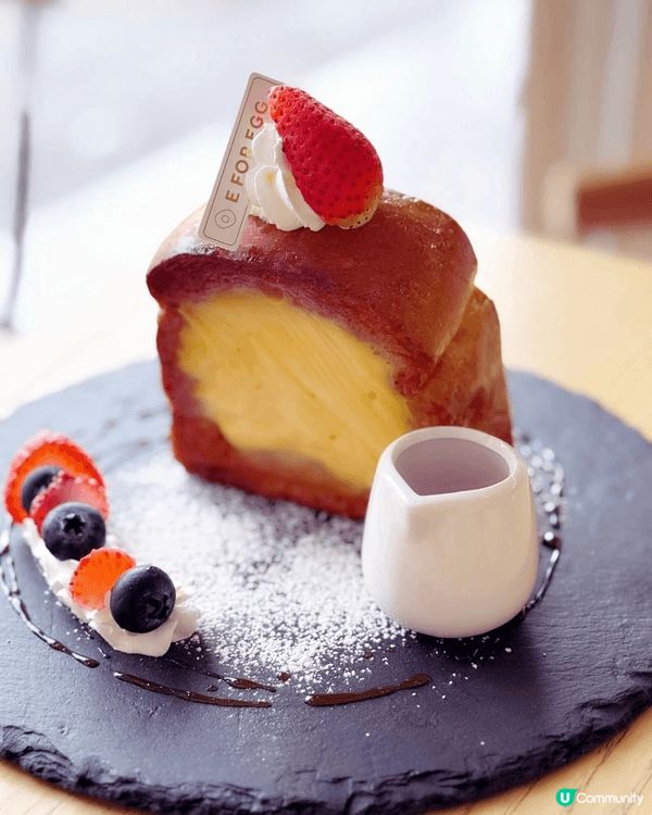 呢間餐廳環境非常好，坐得又舒服，甜品賣相相當精緻，打卡一流，...