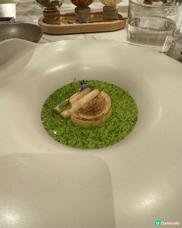 大館對面的素菜fine dinning. 食物水準高，食材特...