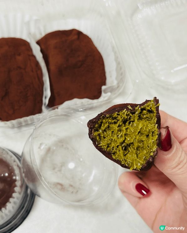 最近試食咗享樂人氣嘅杜拜開心果麻糬Q餅，外軟內脆，開心果味非...