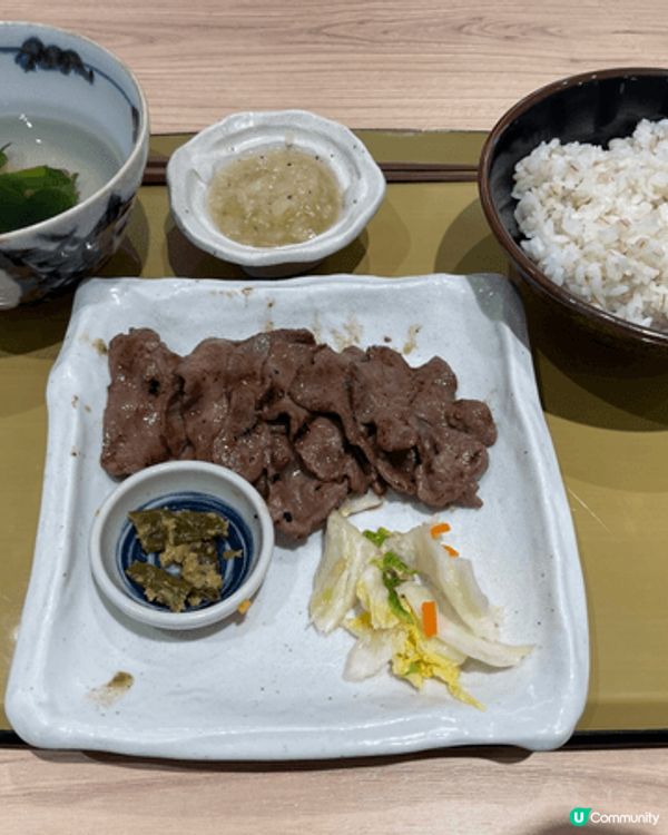 我推薦日本的炸豬扒定食及拉麵，隨便走進日本的一家拉麵店，質素...