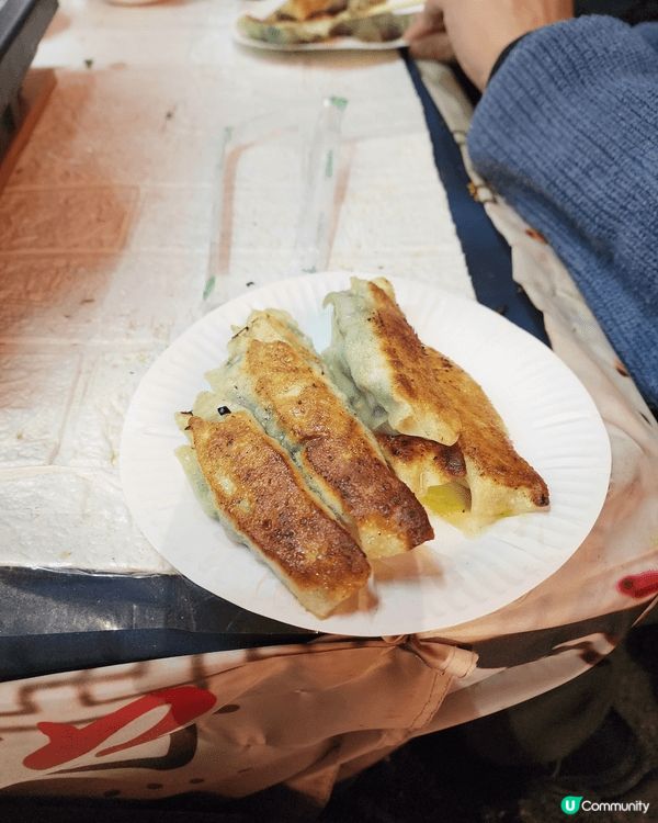 日式牛油烤雞蛋包飯，可以配咖哩汁同白咖哩汁，好好味