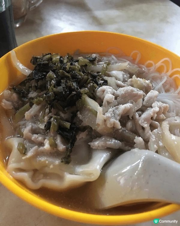 荃灣街市江記麵舖，每天見店內自己製作 自己包自己醃，鳳爪 牛...