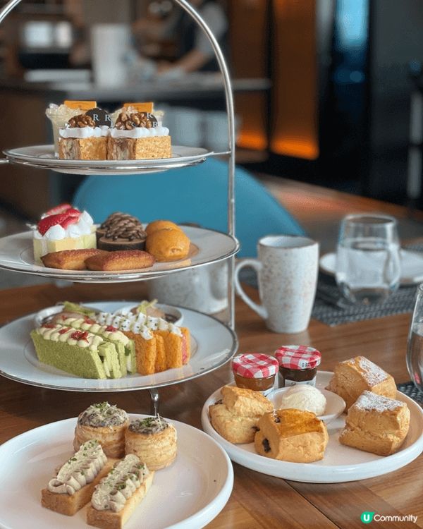 相中有豆腐花下午茶小點，仲有韓國美食，每一款都令我食得好開心...