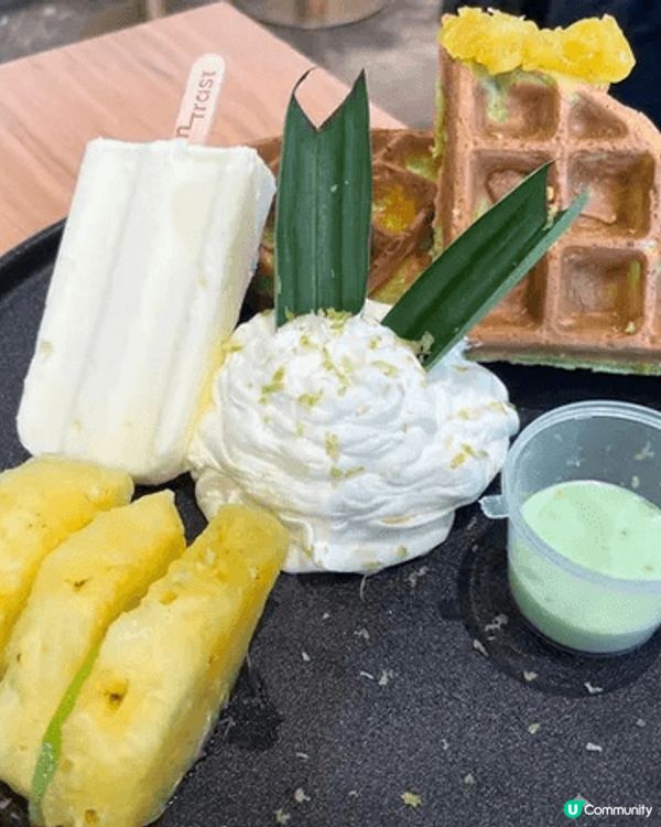 經典車打芝士美國牛肉漢堡配薯條沙律