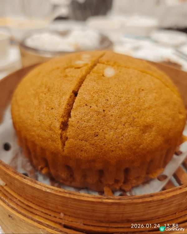 很喜歡到茶樓品茗，吃的都是傳統食物而非精緻點心，馬拉糕鬆軟，...