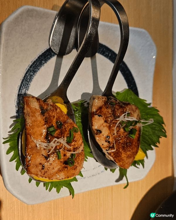 朋友推介美味海鮮甜品，開心share一日美食遊。好好亨受。利...