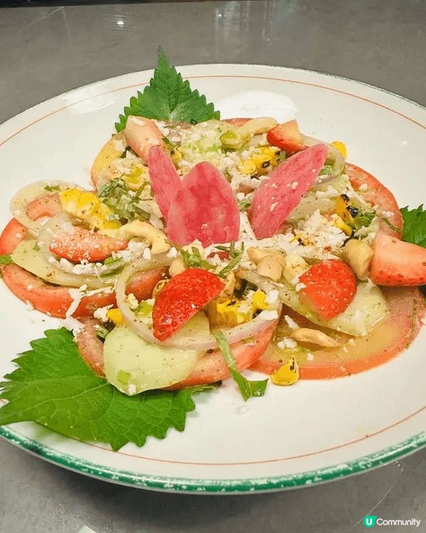 走入圓方頂層，餐廳選擇眾多。當行到 Sepoy Mess，第...