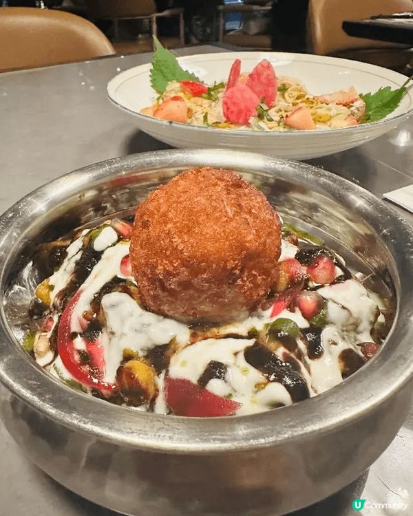 走入圓方頂層，餐廳選擇眾多。當行到 Sepoy Mess，第...