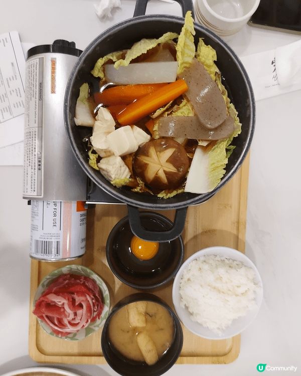 宏，一間位於尖沙咀的日式餐廳， 地方寛敝，餐廳設計簡約，環境...