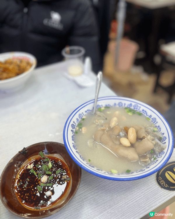 重慶旅行去到一間小店，服務非常好，食物味道亦都出色，再去重慶...