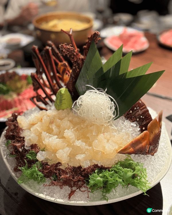 醉胡爐呢間火鍋私房菜， 食頭盤既刺身已經好驚灧到我， 立魚刺...