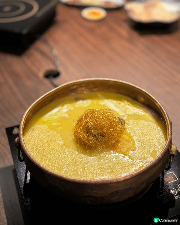 醉胡爐呢間火鍋私房菜， 食頭盤既刺身已經好驚灧到我， 立魚刺...