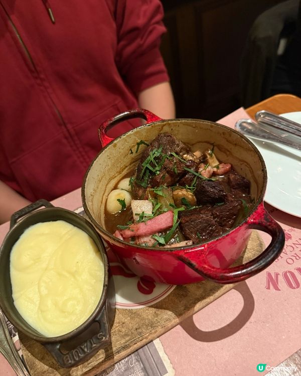 SOHO法式小巴黎逢星期一主菜買一送一😍🌟🥳