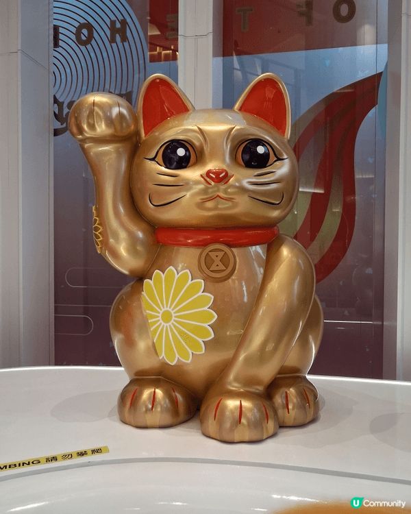 啟德SOGO的五色超財貓象徵著多方面的好運與祝福。每一隻財貓...