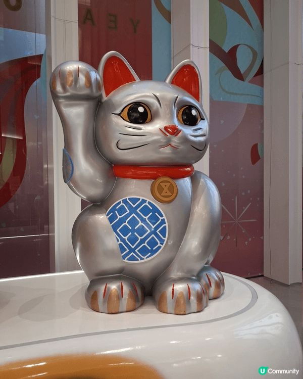 啟德SOGO的五色超財貓象徵著多方面的好運與祝福。每一隻財貓...