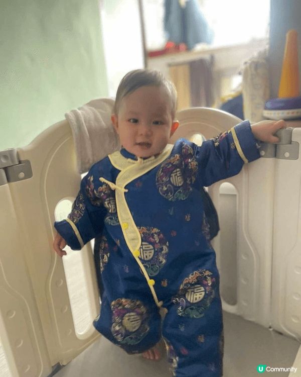 就快又係新年了，睇番之前bb過新年嘅樣子，覺得時間真係過得好...