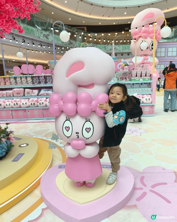 呢度係兩個吾同地方，但都分別位於將軍澳，一個係坑口東港城商場...