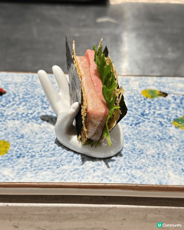 餐廳有吧枱座位及sofa座位，平日晚市都差唔多滿座，大家黎之...
