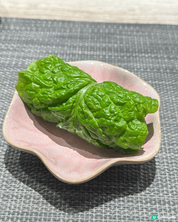 餐廳有吧枱座位及sofa座位，平日晚市都差唔多滿座，大家黎之...