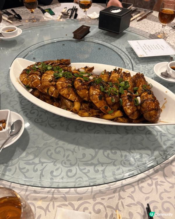 新年當然要食中餐！🎉🐍 過年打卡必備就是這一桌超豪華賀年大餐...