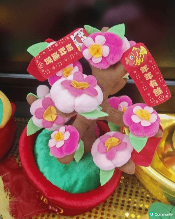 公司放置賀年農曆新年嘅慶賀物品, 能夠增加外籍同事嘅對中國文...