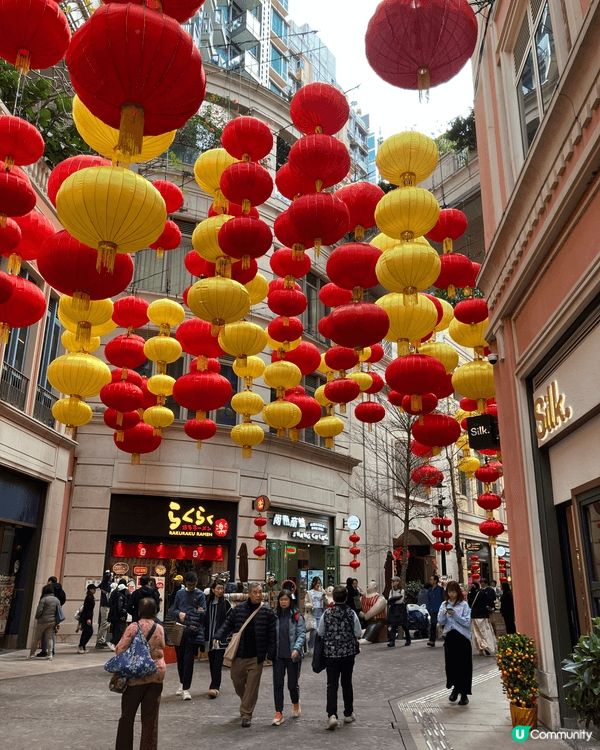 利東街新年市集又黎啦，成條街充滿賀年氣氛非常之靚同熱鬧，大家...