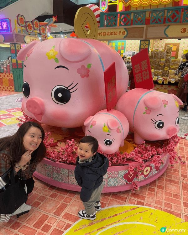 同仔仔一齊去咗青衣城打卡留念，今年佢終於識行啦，所以可以成日...
