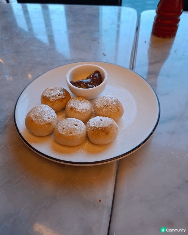 位於青衣城嘅Pizza Express👨‍🍳，享用意式風味新...