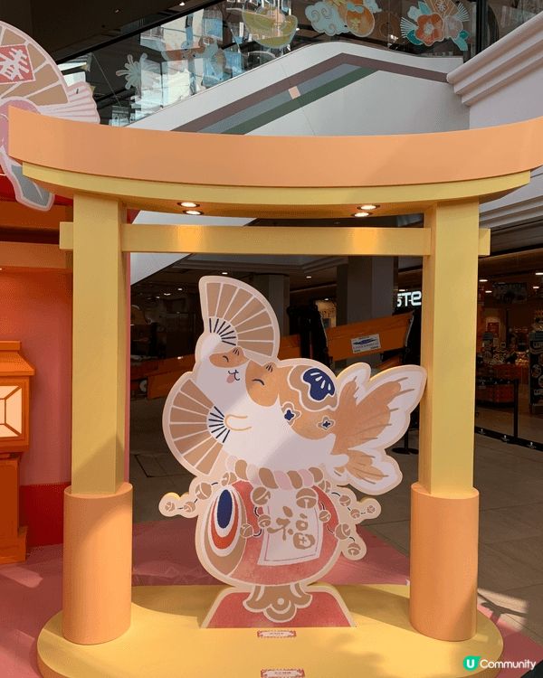 在我家附近的商場內已經在1月開始佈置新的農曆新年場景，雖然還...