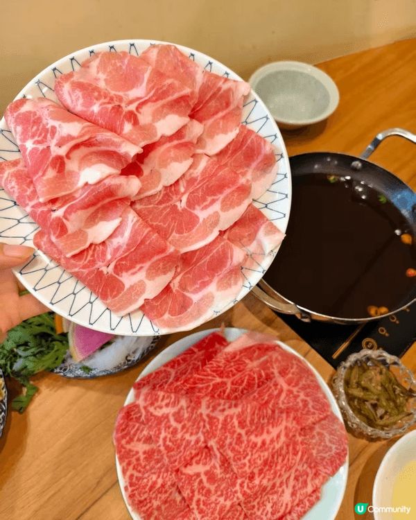 包括无花果木瓜火锅锅底，寿喜烧猪肉，蓝莓芝士蛋糕