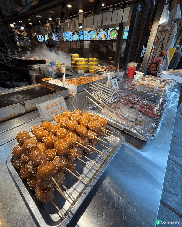 新年同家人去成都嘅 寬窄巷子,真係好開心 🧧!成條街掛滿紅燈...