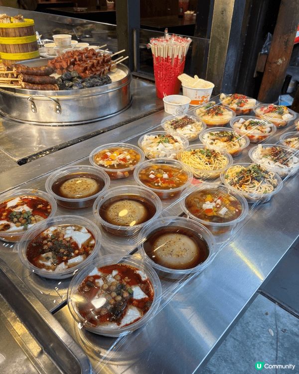 新年同家人去成都嘅 寬窄巷子,真係好開心 🧧!成條街掛滿紅燈...