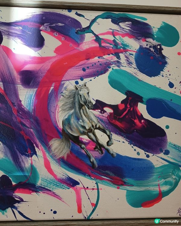 駿馬雕塑跑入海港城🐴