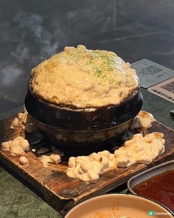 位置在深業上城3樓小鎮南區T3081,蓮花山入口那邊,比較好...