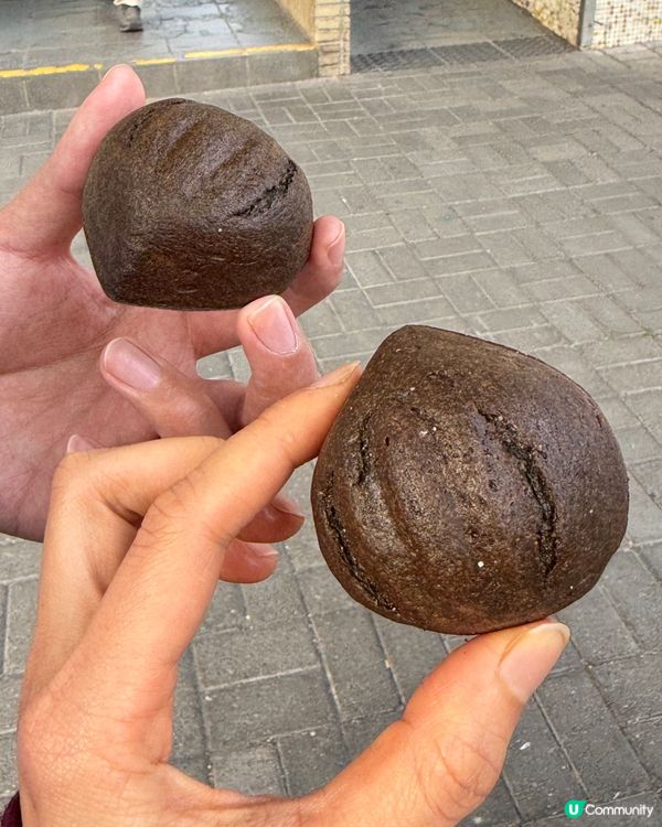 初麥黑芝麻牛油年糕！🤤 $8一舊抵到爛！