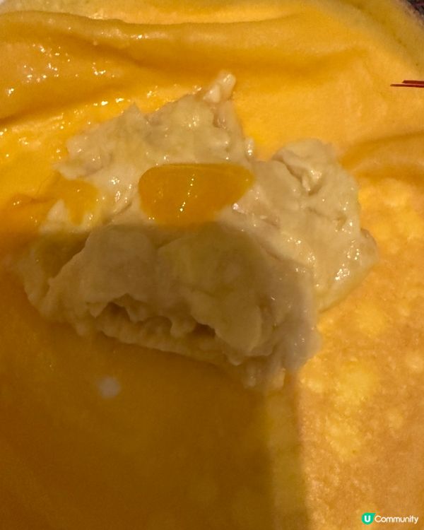 都會海逸自助餐，食物非常豐富，有龍蝦蝦，生蠔長腳蟹鵝肝