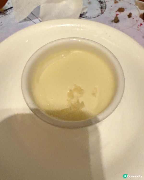 都會海逸自助餐，食物非常豐富，有龍蝦蝦，生蠔長腳蟹鵝肝