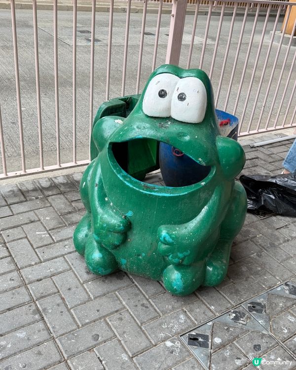 你又見過未呢？懷舊海豚垃圾桶！勾起童年回憶 🐬✨