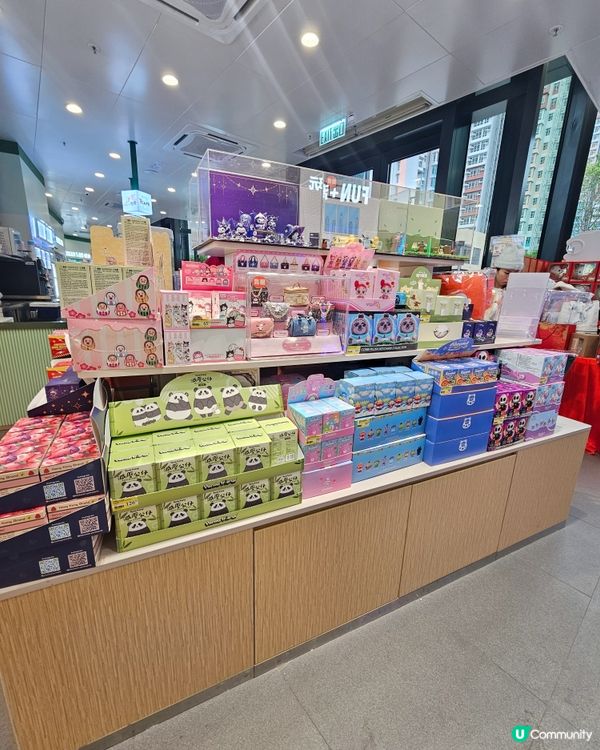 今日去啟德食飯經過全新7-Eleven概念店，嘩，簡直係精品...