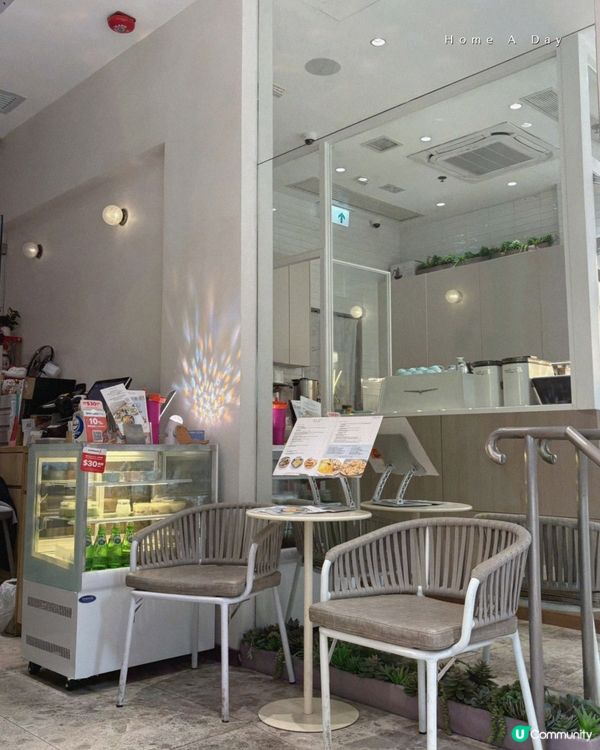 中環新派簡約設計Cafe