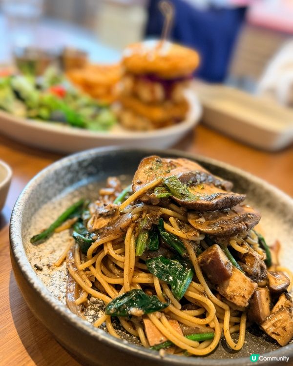 木系午餐好Chill 🌿銅鑼灣放鬆好去處！