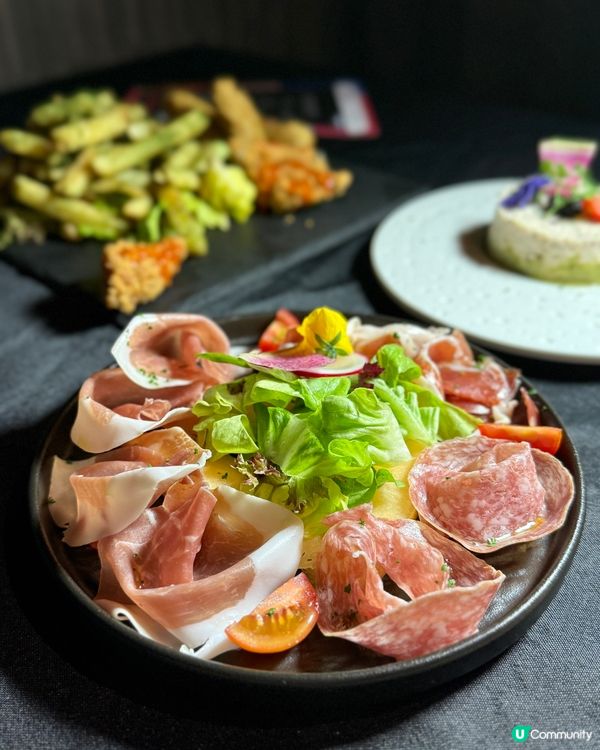 上環西餐小店🥂 加$38無限追加前菜