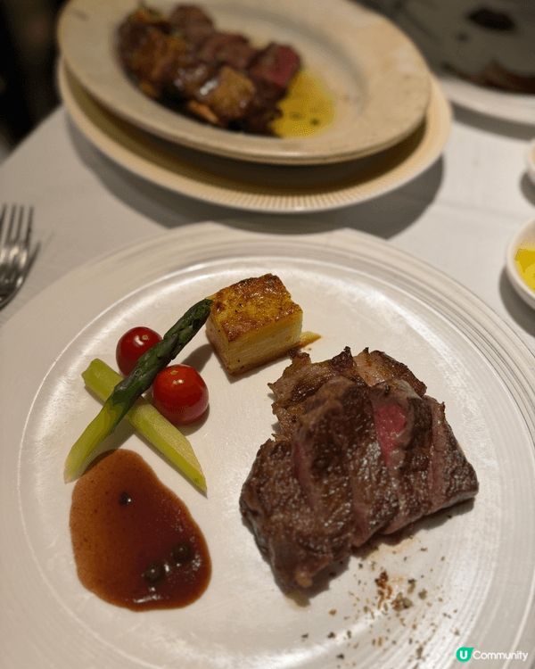 台北王品慶祝結婚紀念日，餐點精緻，牛扒嫰滑有肉香，甜品心太軟...