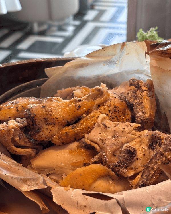 終於重溫了想念已久的綿綿冰！日式侘寂風裝潢質樸靜謐，坐得舒適...