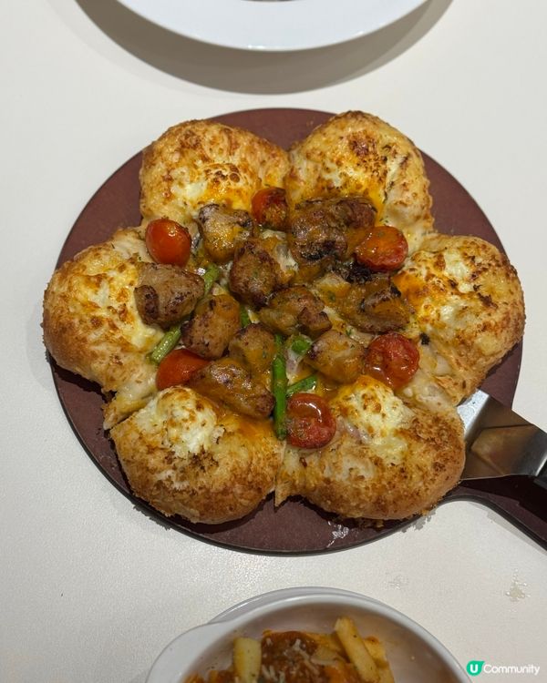 Pizza Hut 限定金沙八芝批系列！