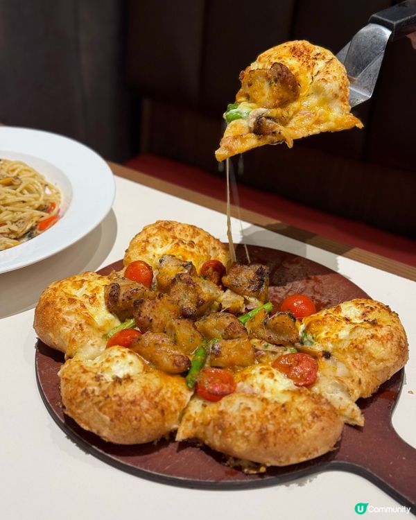 Pizza Hut 限定金沙八芝批系列！