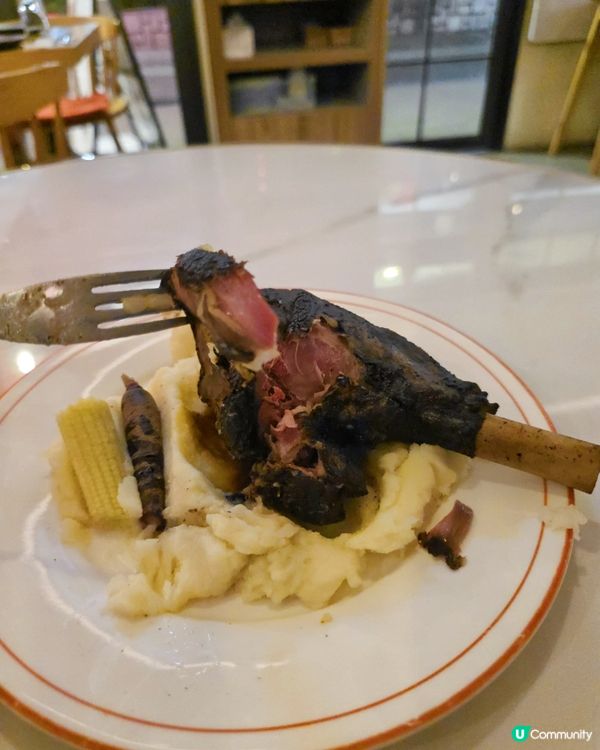 聽聞朗屏西鐵站附近開左間高質西餐廳，同姊妹一於去試下先！店員...