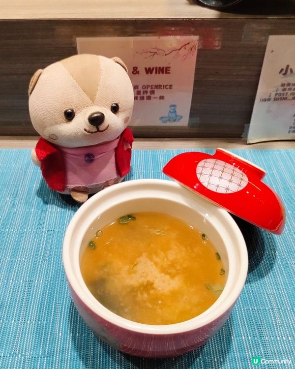 人氣龍珠卷賣相吸引，食材用料新鮮!