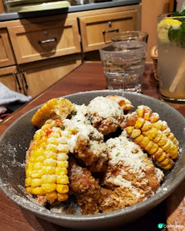 Pizza Maru．驚喜黃金牛小排薄餅配炸雞，絕對要 encore