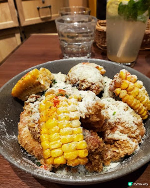 Pizza Maru．驚喜黃金牛小排薄餅配炸雞，絕對要 encore